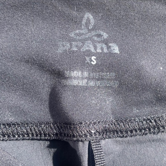 Prana Black Outdoor Summit Capri Pants (Size:  XS) - Picture 4 of 5